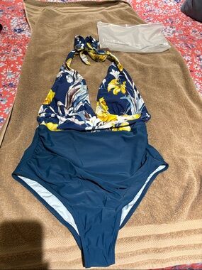 Cupshe Navy Blue Floral Halter One-Piece Swimsuit